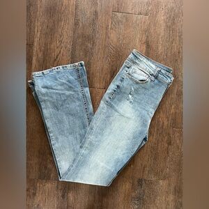Size 9 True Craft jeans.  Super cute. Light wash. Faded denim.